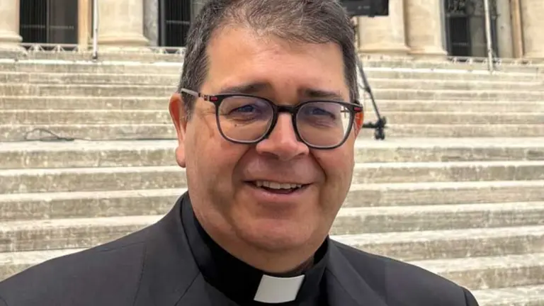 Carlos Martínez Oliveras.