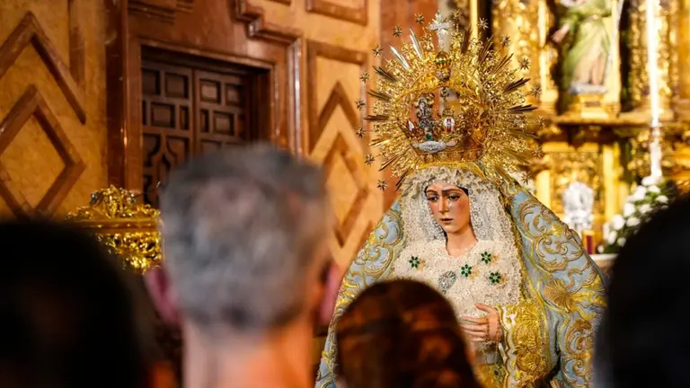 Veneración de Nuestra Señora de la Esperanza Macarena tras la actuación de mantenimiento y conservación, a 23 de junio de 2025 en Sevilla | EUROPA PRESS.
