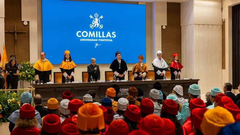 Acto de apertura del curso 2025-26 de la Universidad Pontificia de Comillas. Crédito: Comillas.