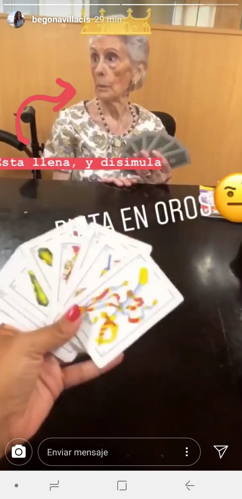 Begoña VIllacís en una residencia de la tercera edad.