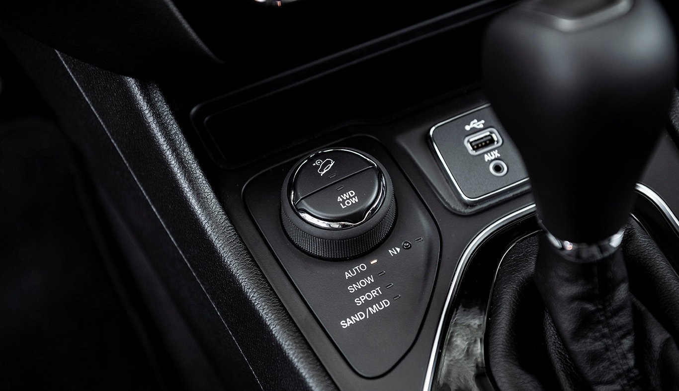Jeep cherokee 2018. Detalle modos de conducción