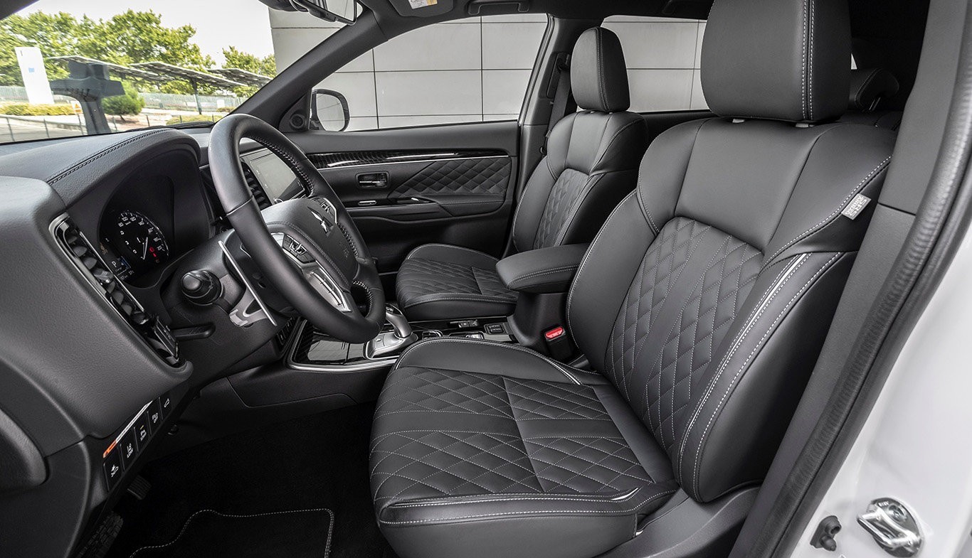 Mitsubishi Outlander PHEV: Detalle asientos