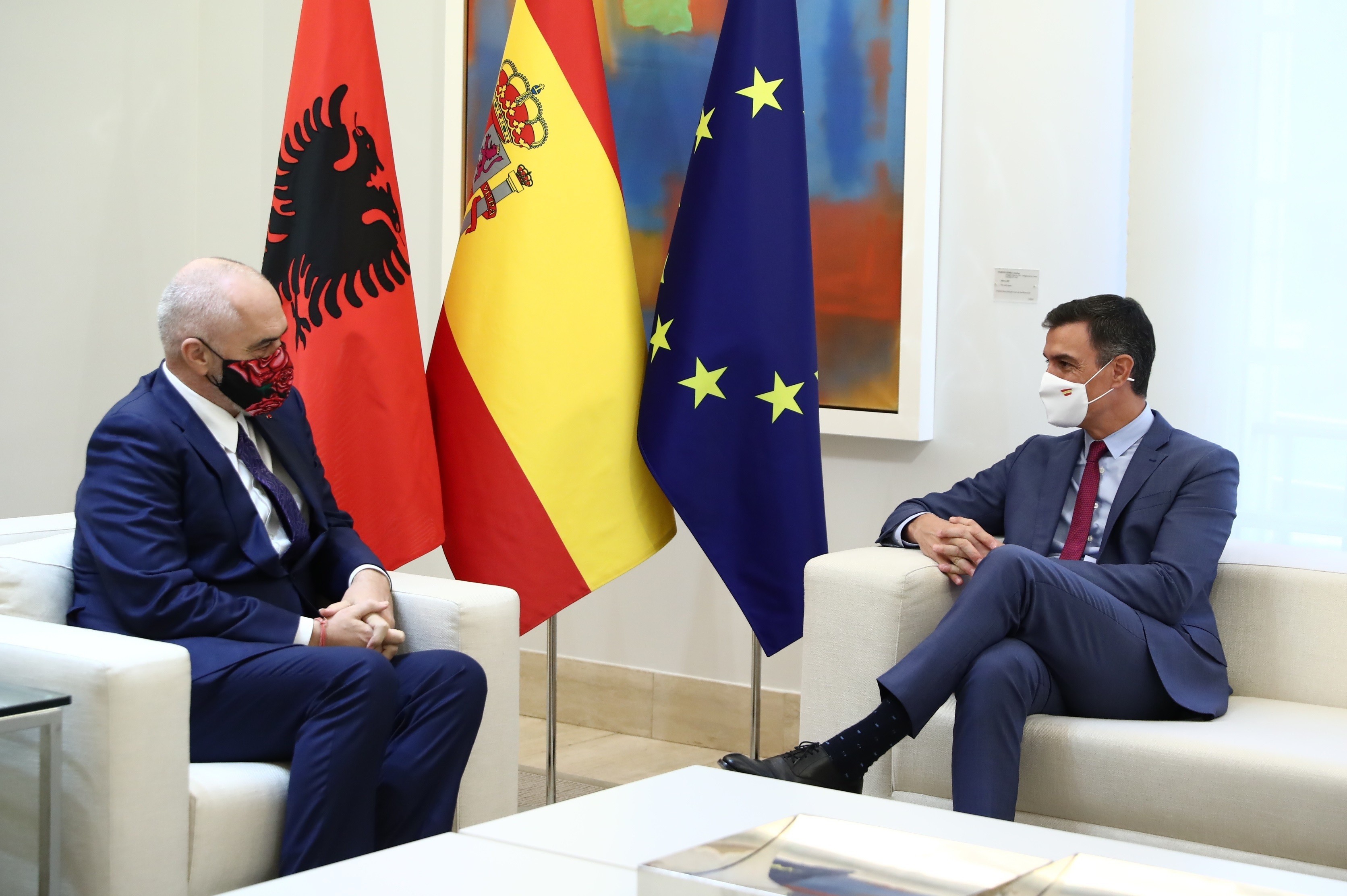 Sánchez reivindica ante el primer ministro de Albania la ampliación a los Balcanes: 