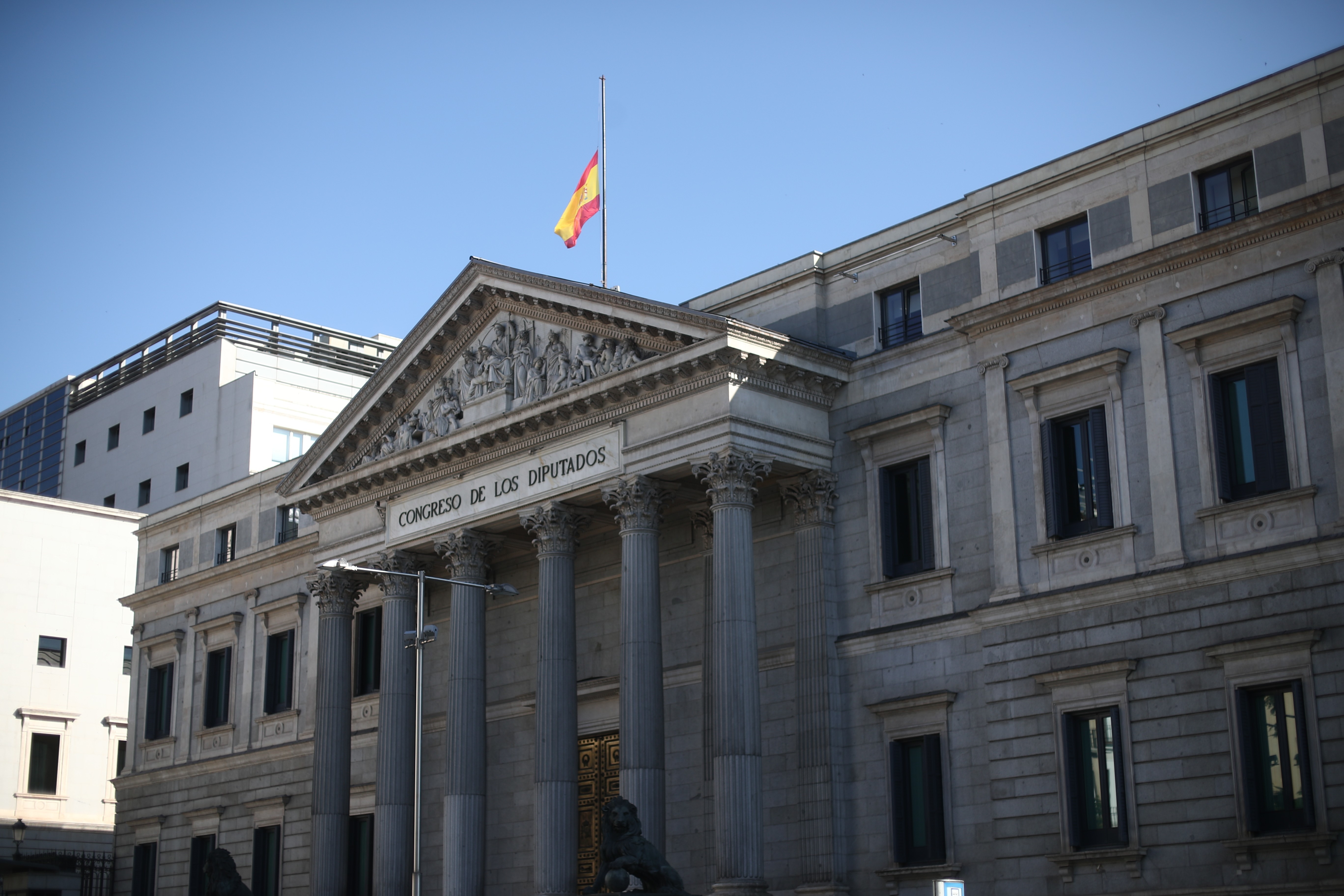 El Congreso examinará el martes a los candidatos acordados por el PSOE y el PP para el TC y el Tribunal de Cuentas