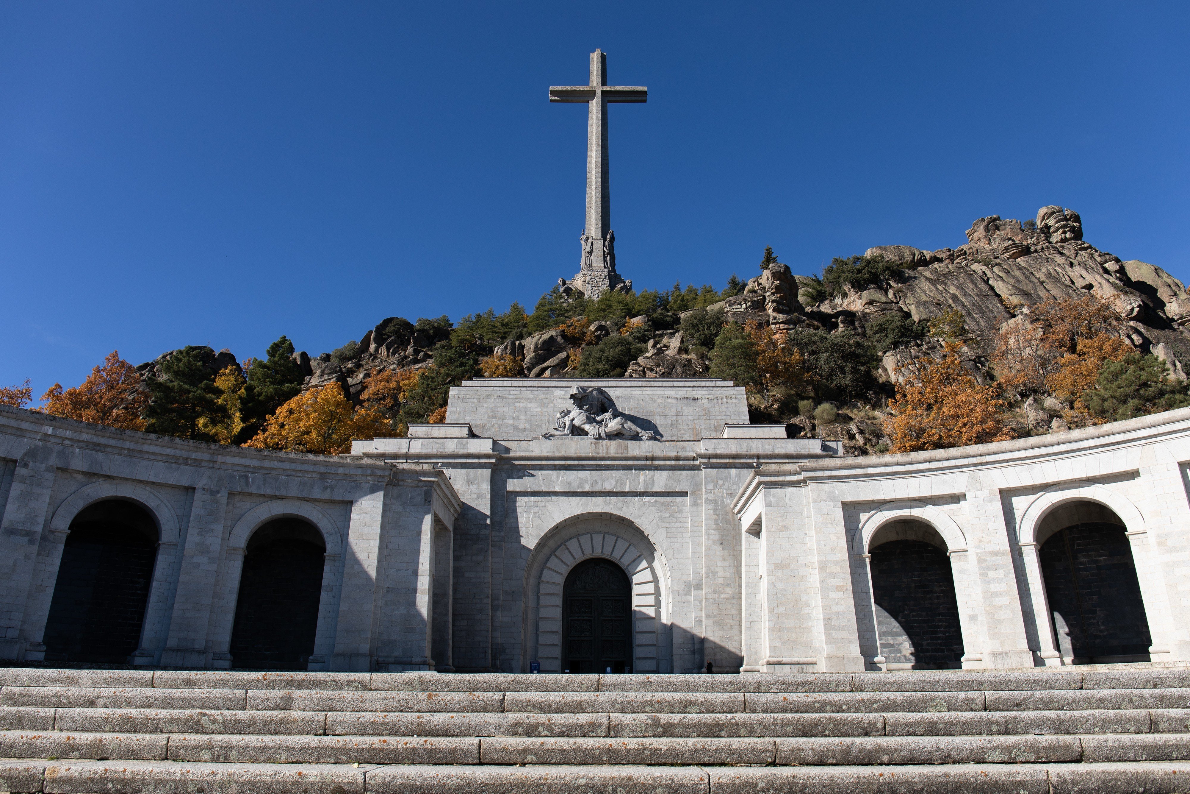 Patrimonio Nacional recurre el freno judicial a las exhumaciones en el Valle de los Caídos