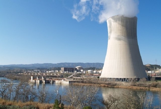 Ecologistas avisan a la CE de que pierde credibilidad con su propuesta de declarar verde la nuclear y el gas