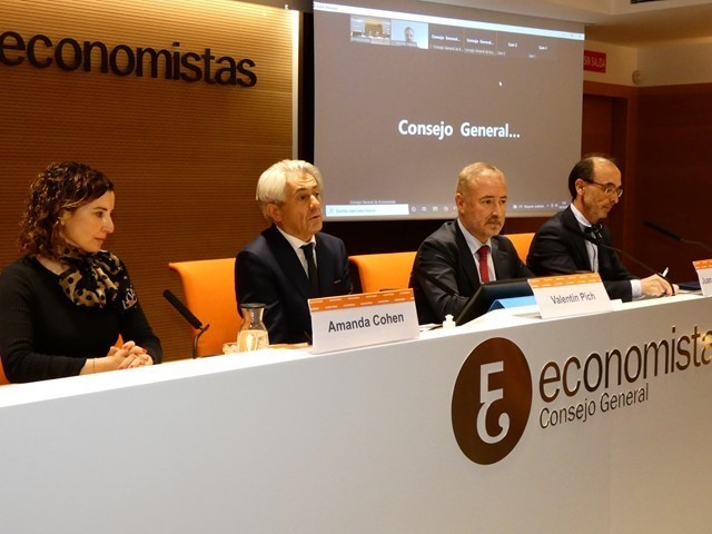 El Consejo General de Economistas debate tres soluciones para las empresas con dificultades económicas