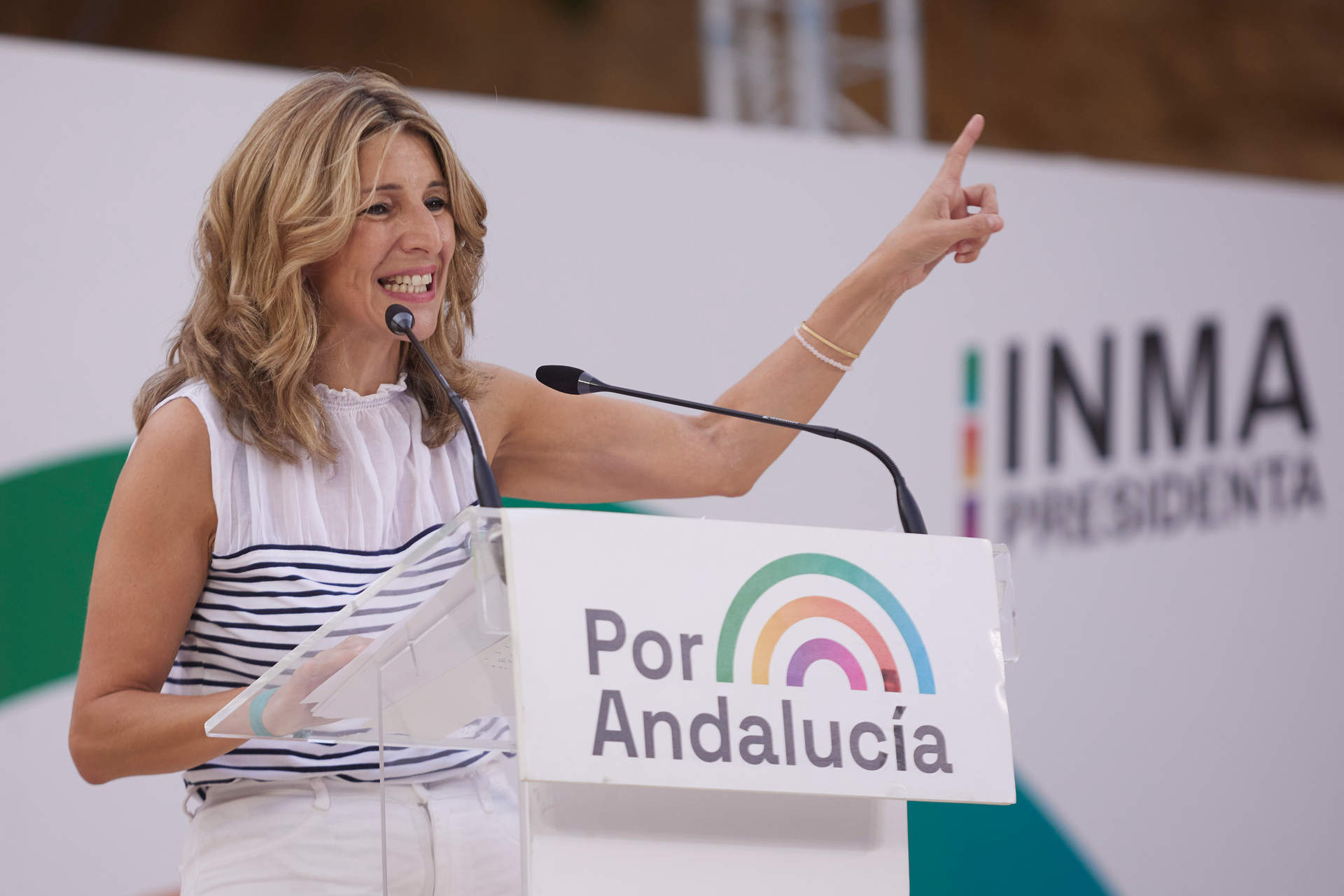 Díaz llama a los indecisos socialistas a confiar en  Por Andalucía  para gobernar ante un PP dubitativo ante Vox