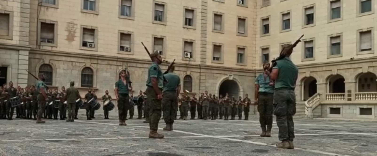 Ensayo de la Legión en la Academia de Infantería, en Toledo.