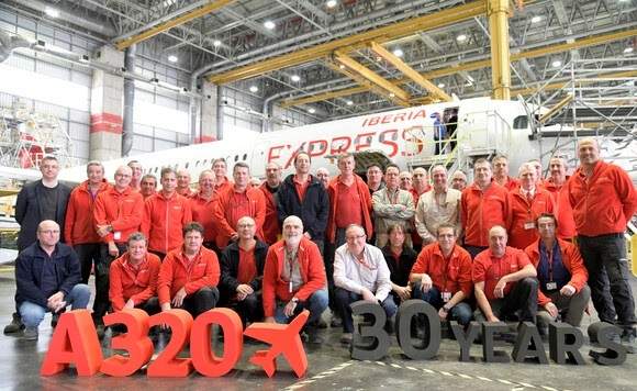 Cargar máis
Iberia celebra 30 años de servicios de mantenimiento mayor a la familia Airbus A320.