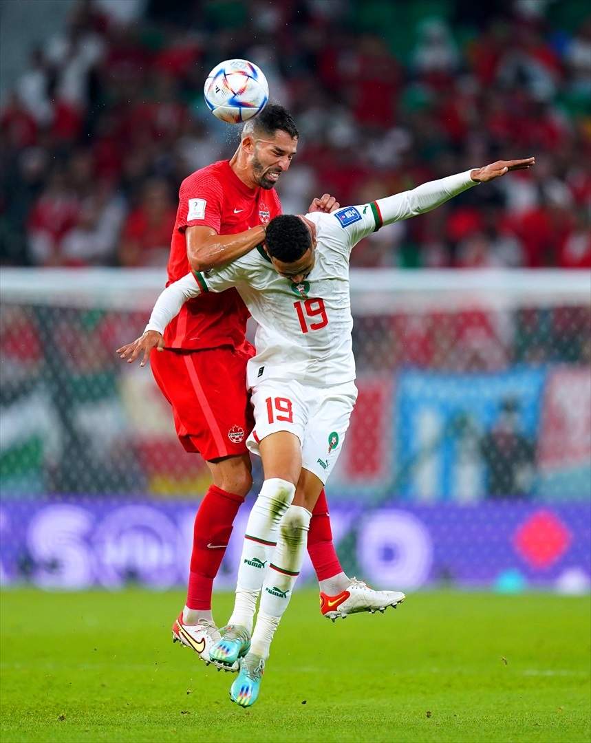 Youssef En-Nesyri, delantero del Sevilla, se ha convertido en el primer jugador marroquí que marca en dos fases finales mundialistas al anotar el segundo tanto de su equipo ante Canadá