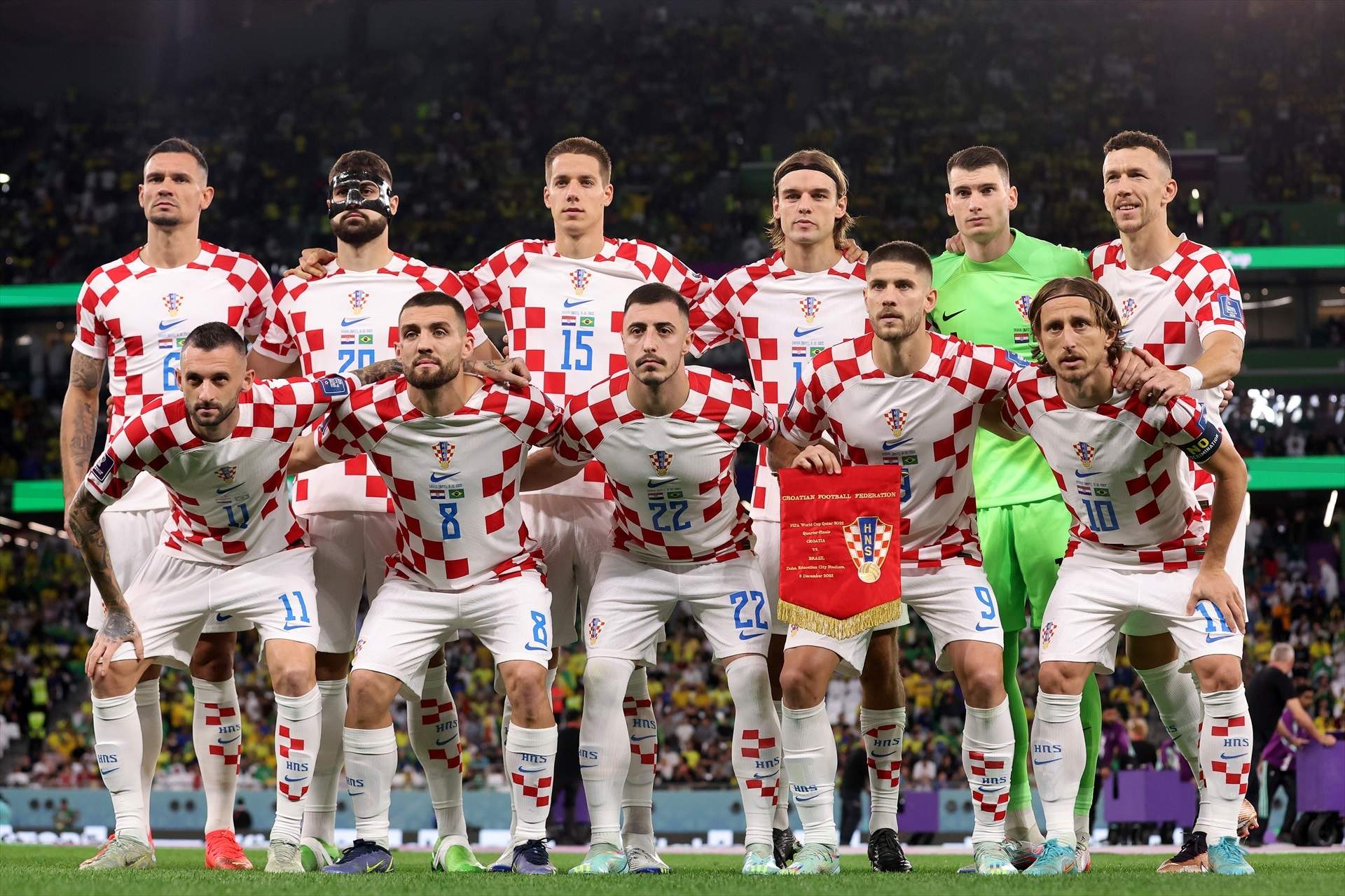 Este es el once oficial de Croacia: Livakovic; Juranovic, Gvardiol, Lovren, Sosa; Brozovic, Kovacic, Modric; Perisic, Pasalic y Kramaric