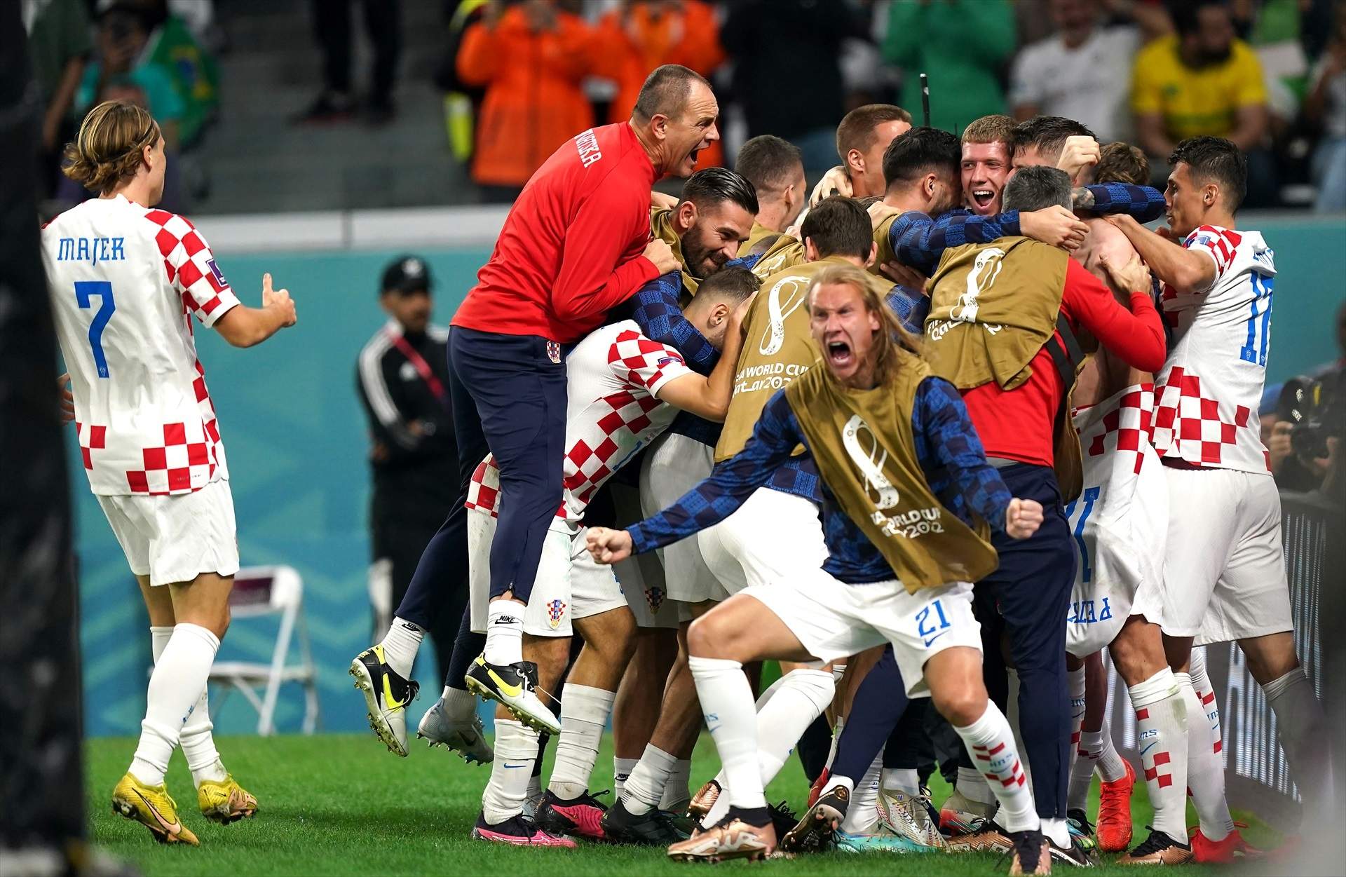 La escuadra croata, celebrando su pase a semifinales.