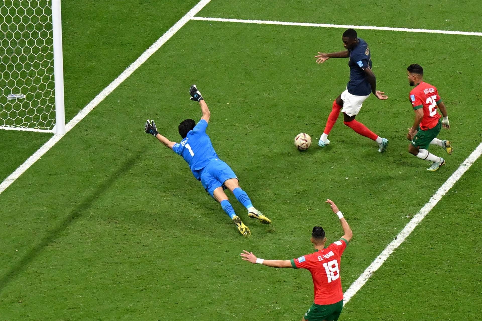 Gol de Kolo Muani (2-0) en el Francia 2-0 Marruecos