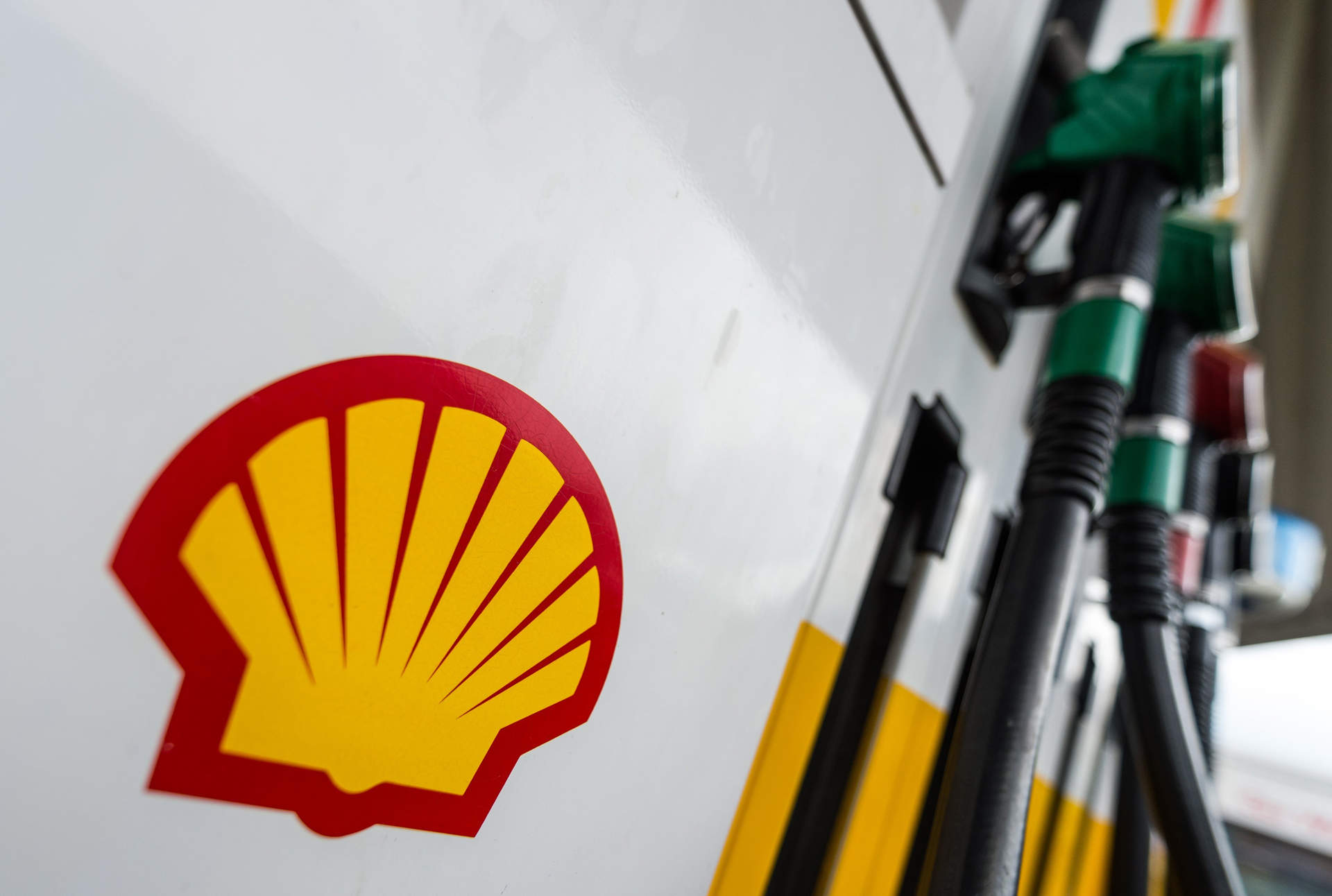 Shell y DISA prolongan hasta marzo el descuento de 10 céntimos a la gasolina a los usuarios de su aplicación