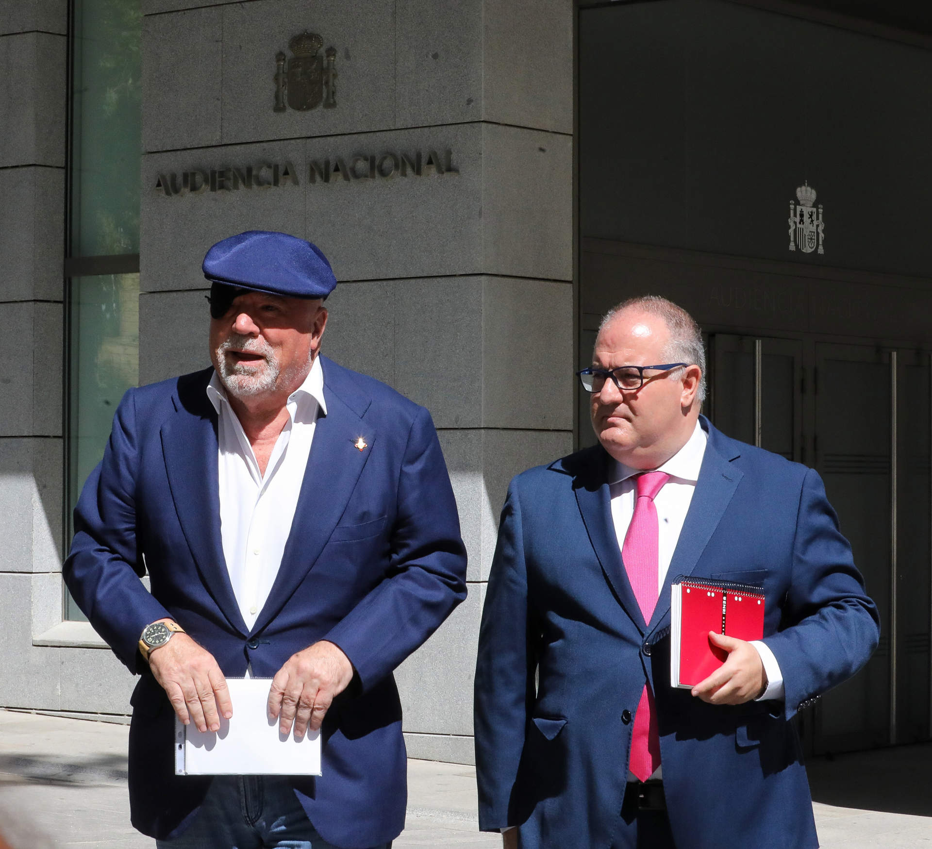 El juez del 'caso Villarejo' ordena hacer una copia digital de las microcintas del comisario pero acota la búsqueda