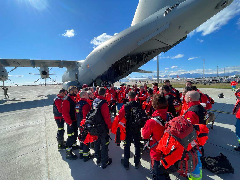 El operativo del Equipo de Respuesta Inmediata de la Comunidad de Madrid (Ericam) desplazado a Turquía se ha desplegado en la zona de Iskederum, cercana a la ciudad de Alejandreta, para comenzar en breve con las maniobras de búsqueda y rescate tras el terremoto que ha afectado a este país y a Siria.