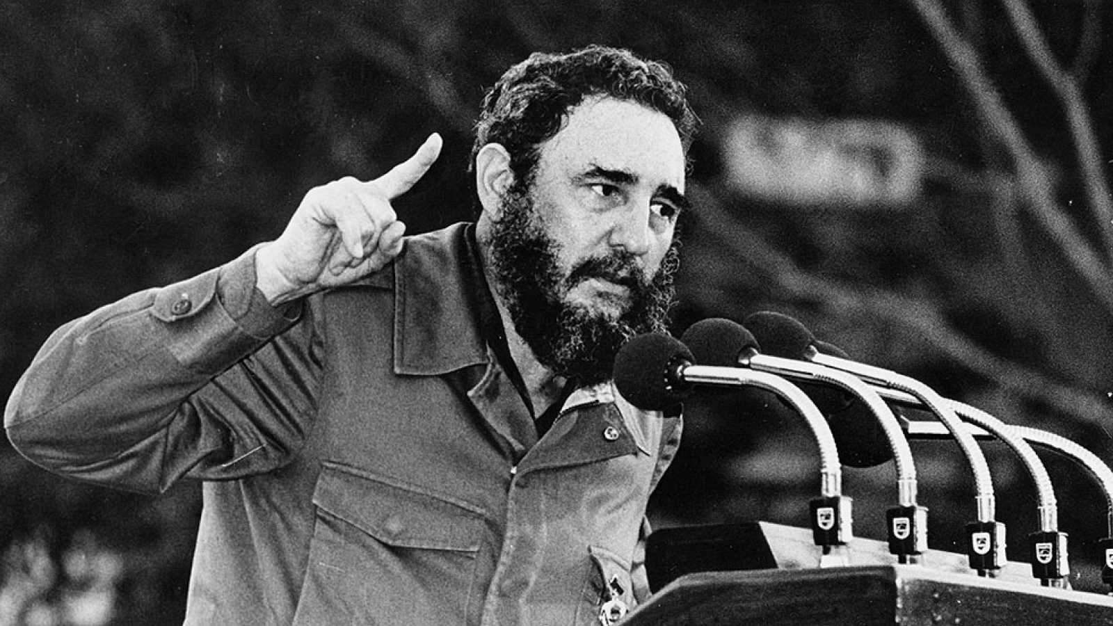 En 1998 la Asamblea Nacional del Poder Popular (Parlamento) elige por unanimidad a Fidel Castro como presidente del Consejo de Estado, máximo órgano de poder en Cuba. Fuente | RTVE.