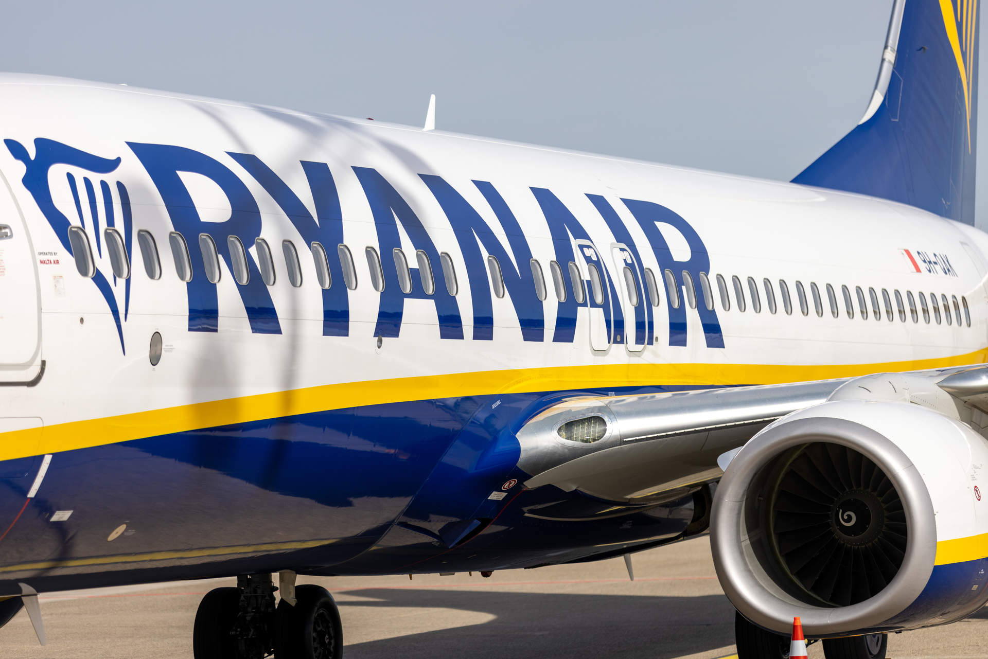 Ryanair firma su primer convenio de pilotos en España con una subida salarial anual de casi el 3% a partir de 2024