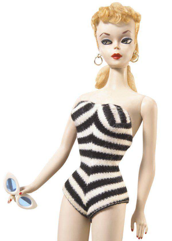 En 1959 se pone a la venta Barbie, la muñeca más famosa del mundo. Fuente | Twitter.