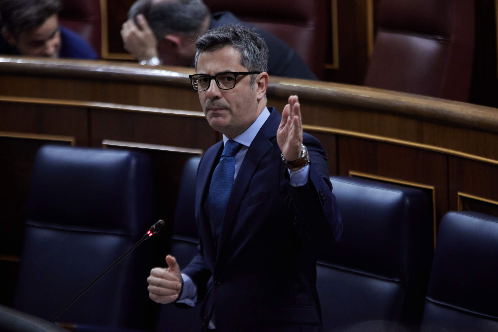 Bolaños ha interrogado a los nuevos ministros Gómez y Miñones para averiguar que no han cenado ni al lado del Tito Berni