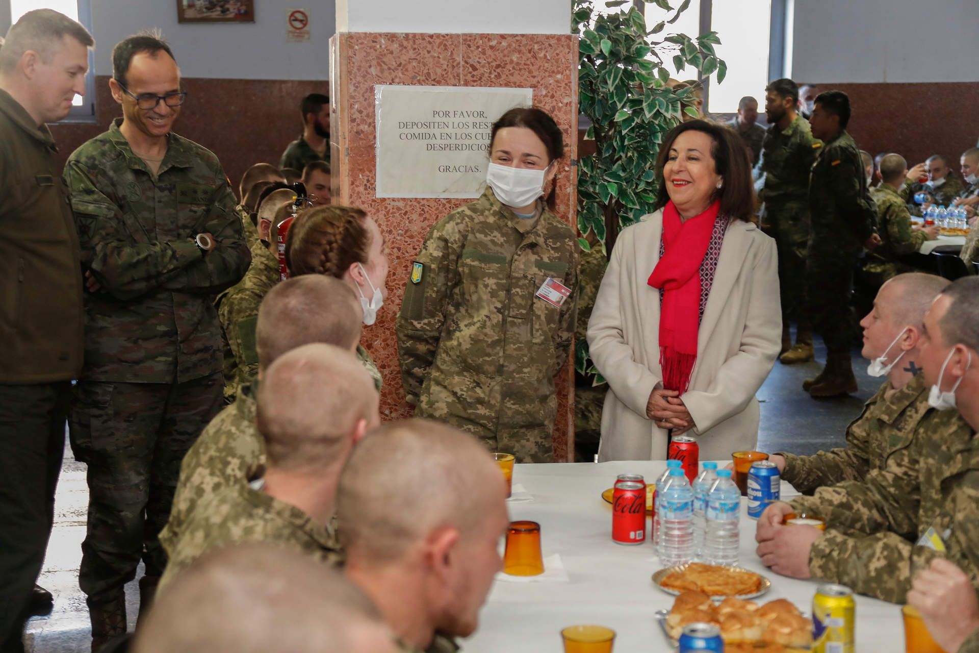 Margarita Robles visita el segundo grupo de militares ucranianos llegados a la Academia de Infantería de Toledo (Foto: Rubén Somonte / MDE).