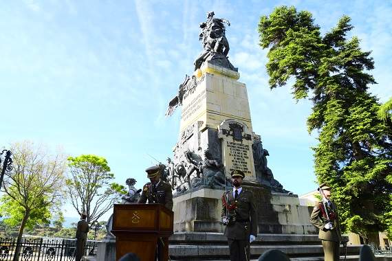 Acto por el Dos de Mayo en la Academia de Artillería, en Segovia.