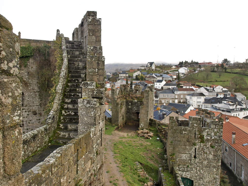 Pueblos con más encanto: Visita Castro Caldelas en Ourense.