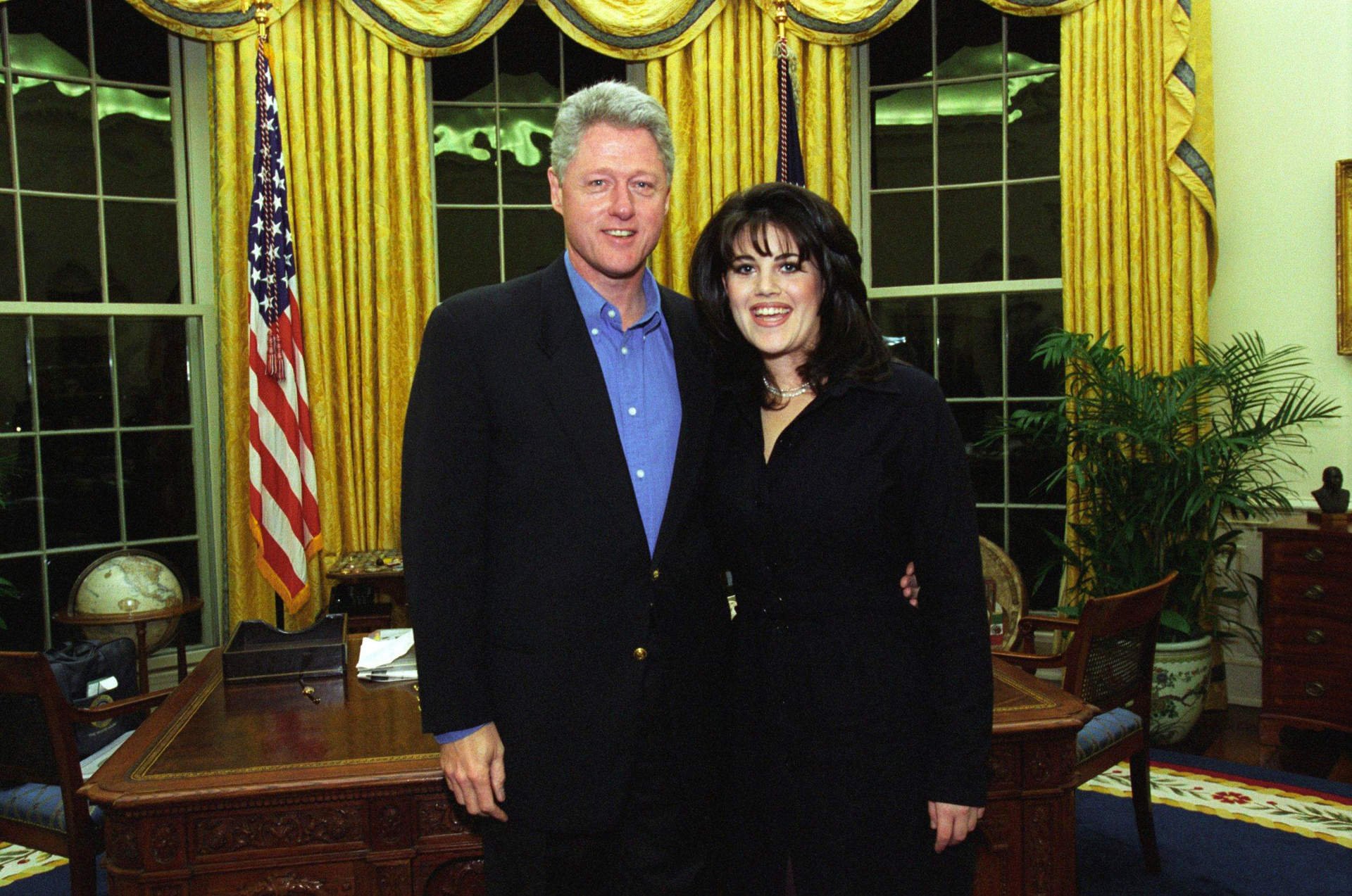 Bill Clinton y Mónica Lewinsky. Fuente |Wikipedia.
