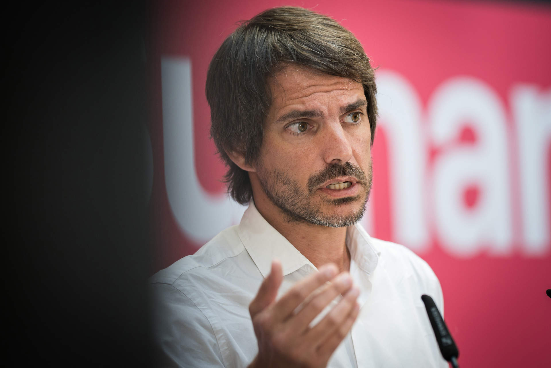 El portavoz de Sumar, Ernest Urtasun, ofrece una rueda de prensa, en el Espacio Larra, a 28 de agosto de 2023, en Madrid (España). Durante la rueda de prensa Urtasun ha analizado la actualidad política con el inicio de un nuevo curso político.