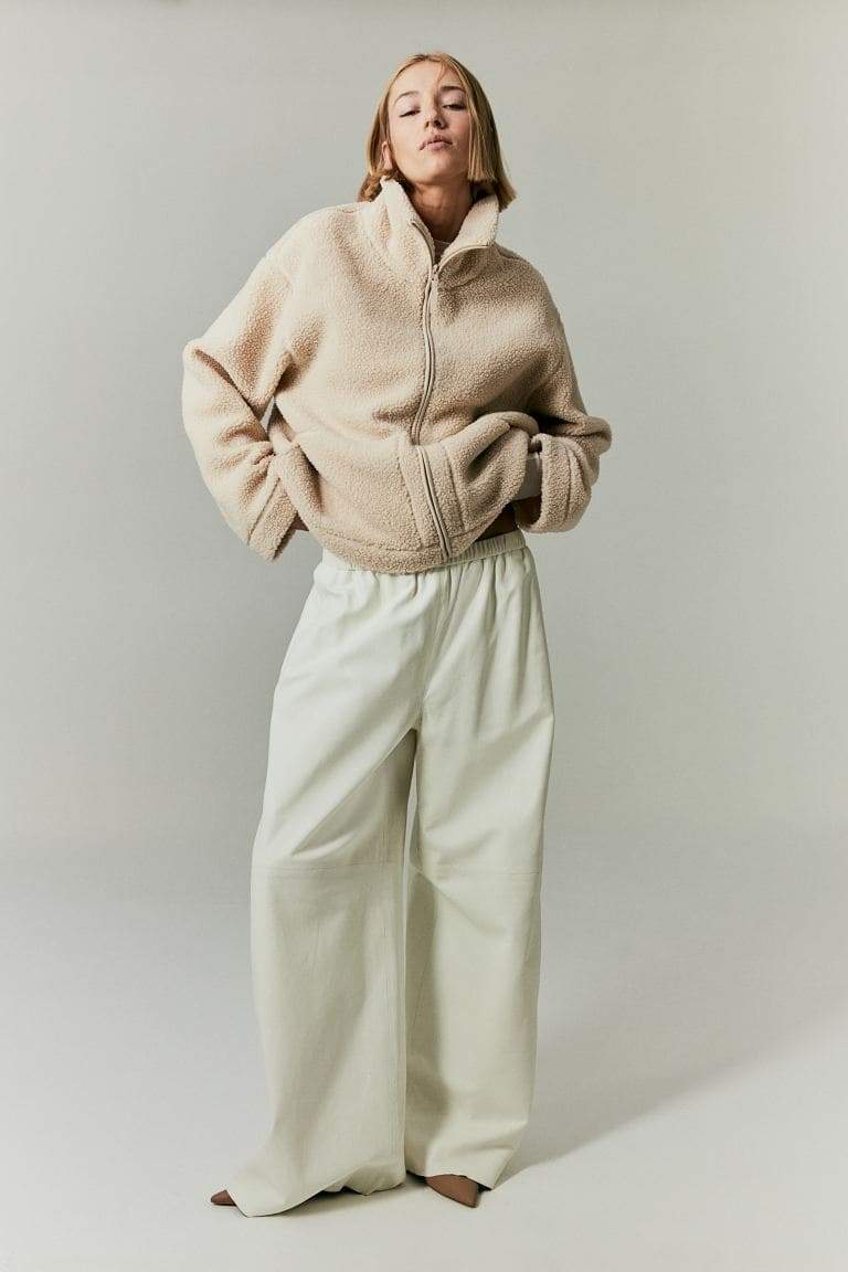 Chaqueta de borreguito en cuatro colores de H&M