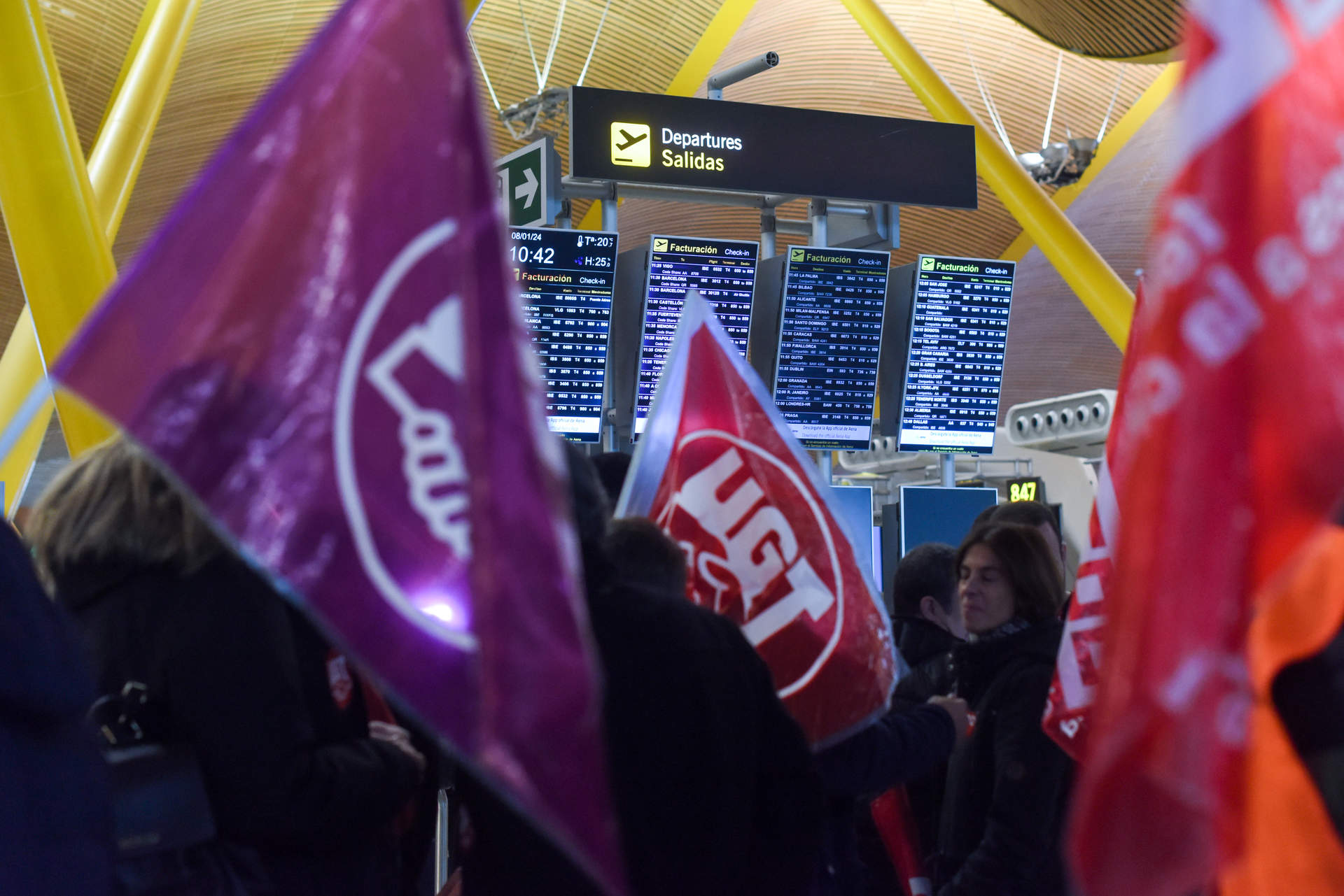 Iberia cifra el seguimiento de la huelga del handling en el 18% y la puntualidad, en el 80%