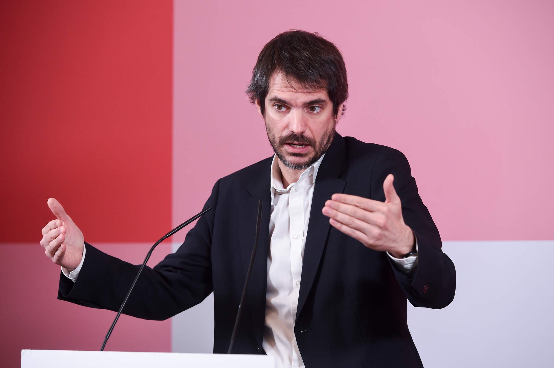 El portavoz de Sumar, Ernest Urtasun, ofrece una rueda de prensa, en el Espacio Rastro, a 15 de enero de 2024, en Madrid.