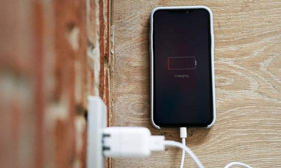 Los 9 consejos infalibles para ahorrar batería y extender la vida de tu móvil