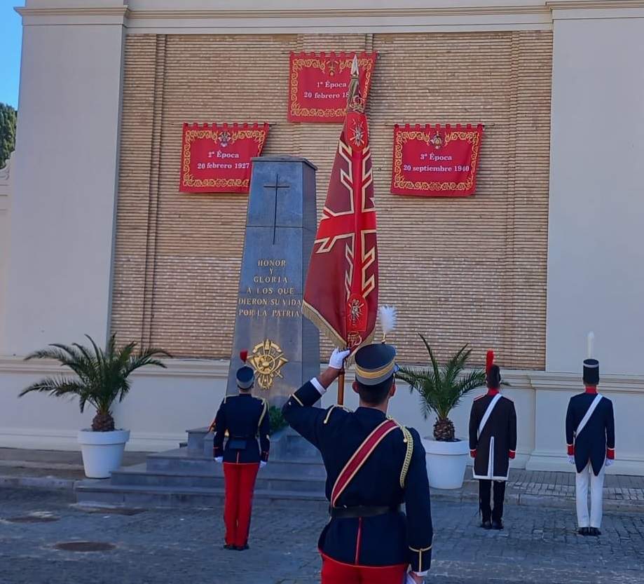 Acto por el aniversario de la fundación de la Academia General Militar (Foto: @EjercitoTierra).