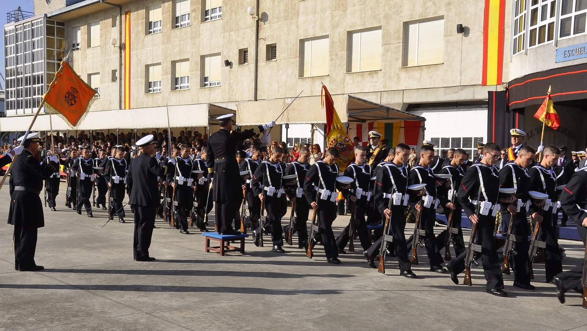 Jura de Bandera en la Escuela de Especialidades de la Armada Antonio de Escaño, en 2017 (Foto: Armada).