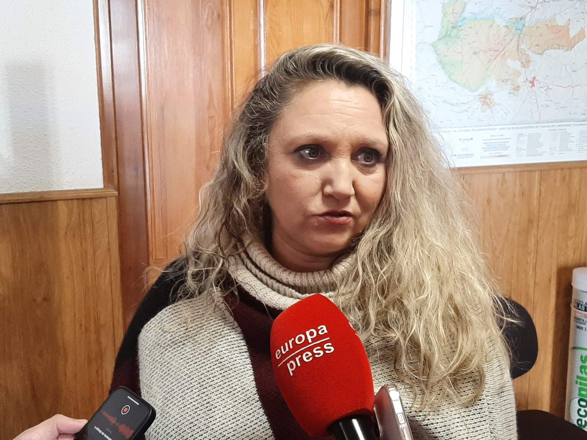 La alcaldesa de Hinojal (CÃ¡ceres) afirma que estÃ¡n viviendo dÃ­as "muy duros" en la localidad