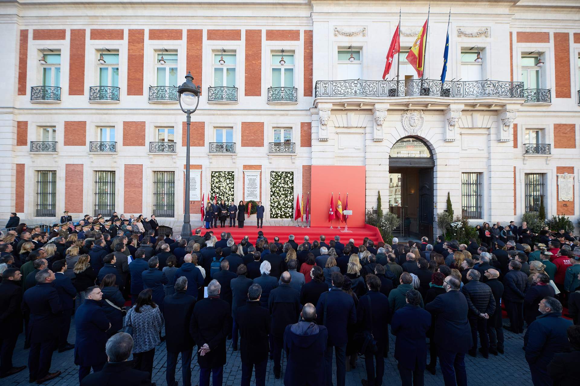 Vista general del acto en Memoria de las víctimas de los atentados del 11-M, en la Real Casa de Correos.