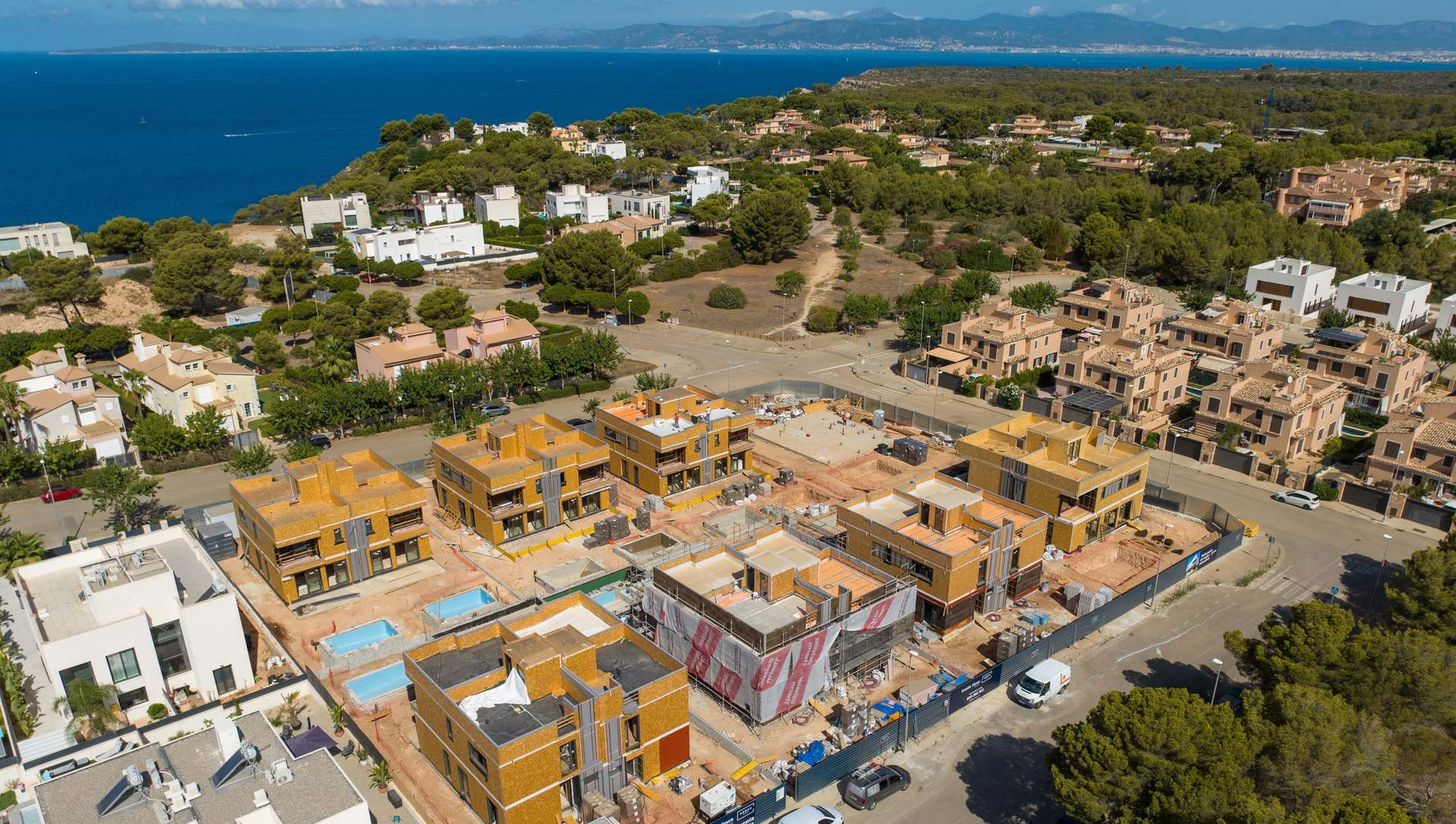 Las 16 principales promotoras de España ofrecen más de 50.000 viviendas de obra nueva en venta, según Activum