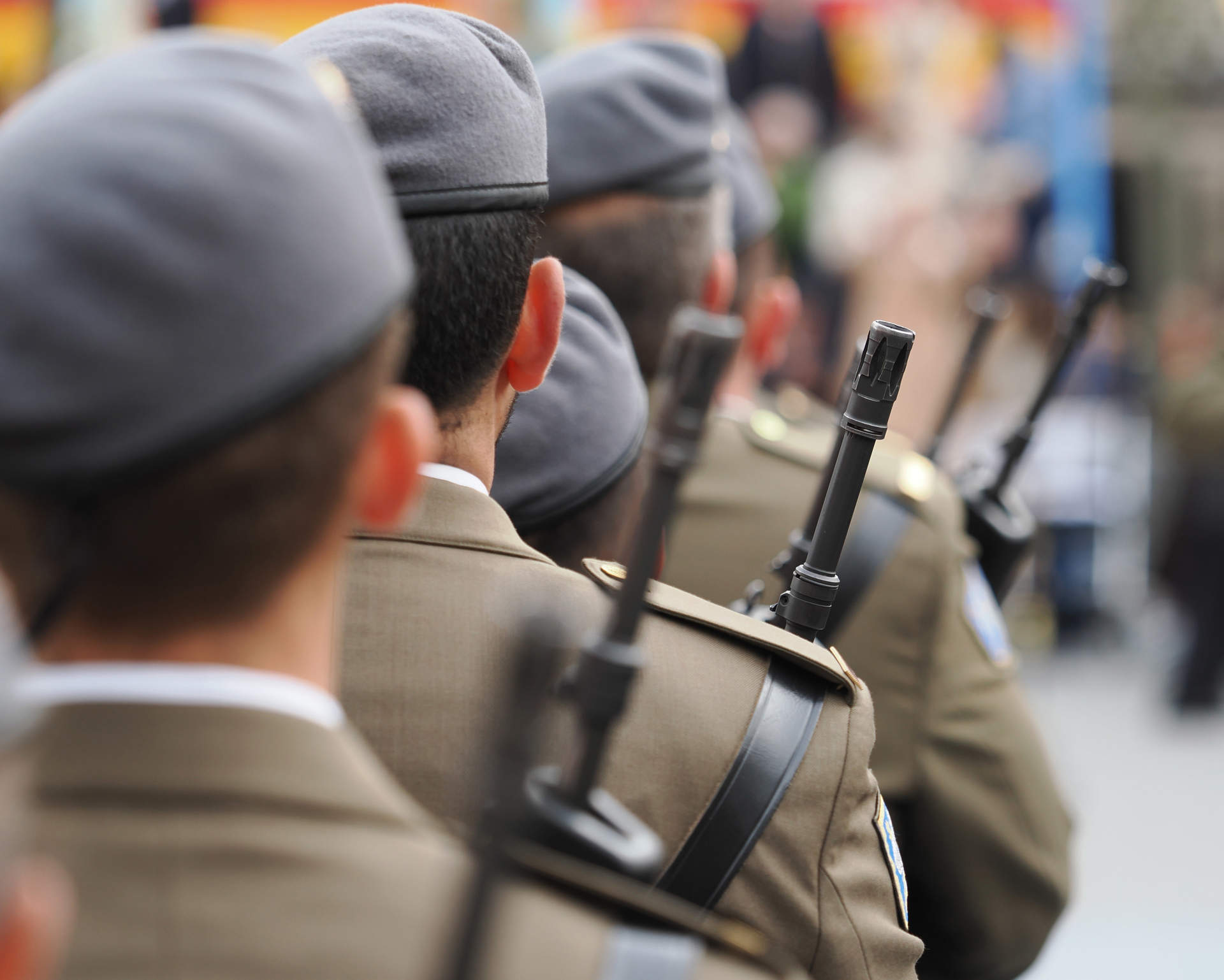 ERC se adelanta al DÃ­a de las Fuerzas Armadas pidiendo en el Congreso suprimir los desfiles militares