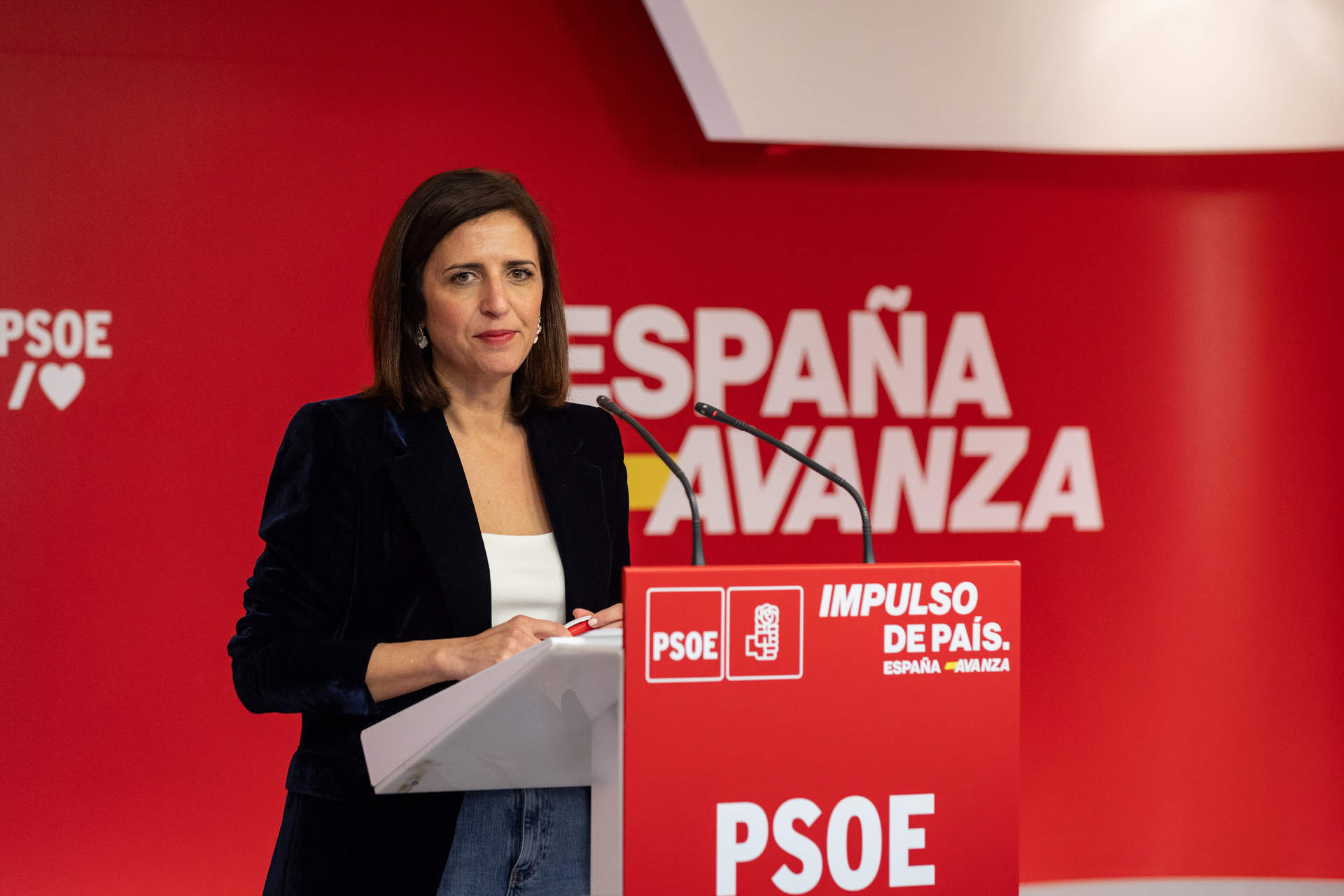 El PSOE insiste en la dimisión de Ayuso y reclama el cese de su jefe de Gabinete por 