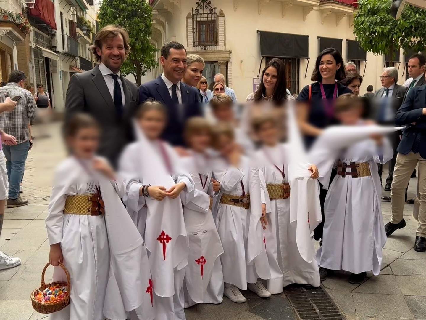 Amaia Salamanca y Rosauro Varo dan comienzo a la Semana Santa sevillana