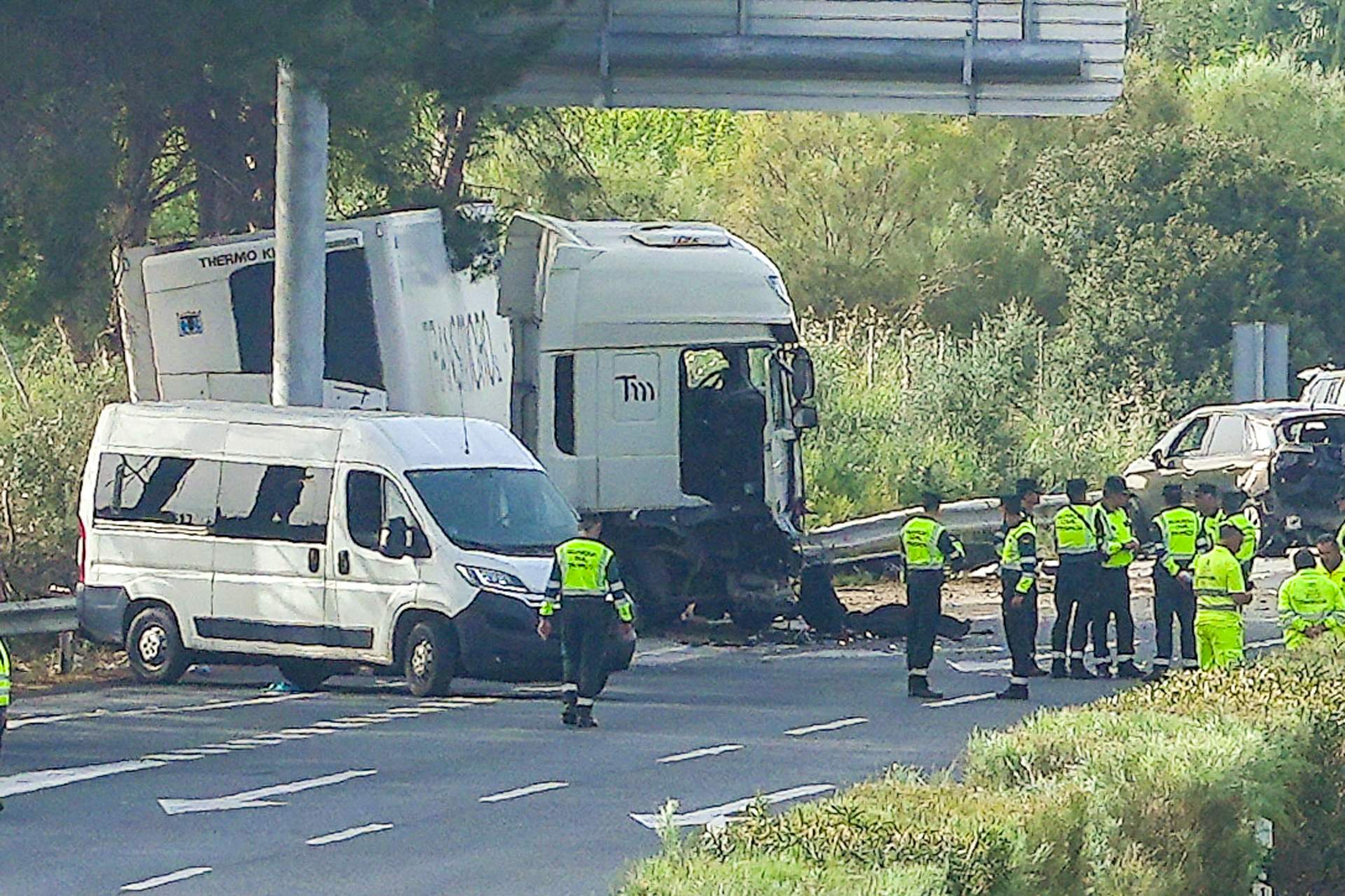 Recibe el alta hospitalaria uno de los guardias civiles heridos en el accidente de la AP-4, en Sevilla