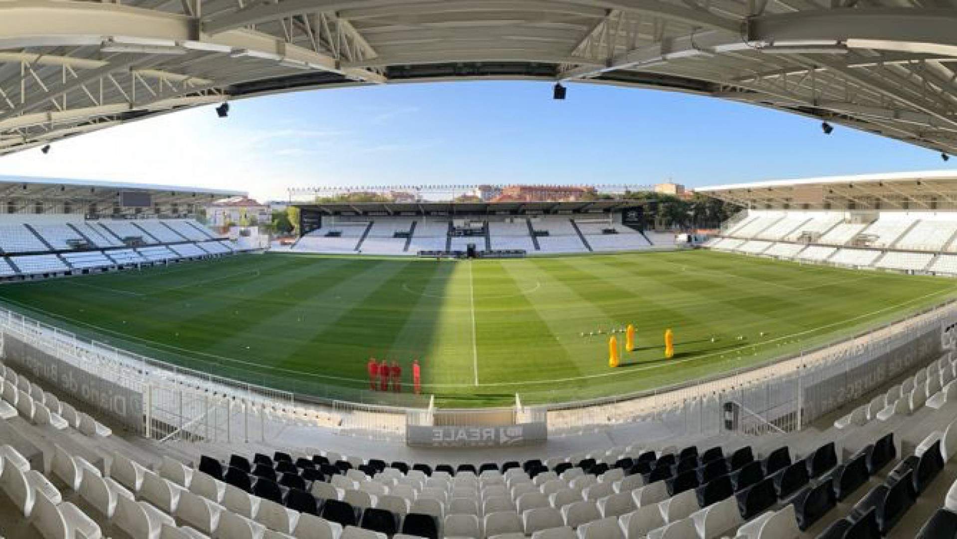 Burgos- Racing Club: horario, canal y dónde ver por TV el partido de la Liga Hypermotion Fuente | Wikipedia.