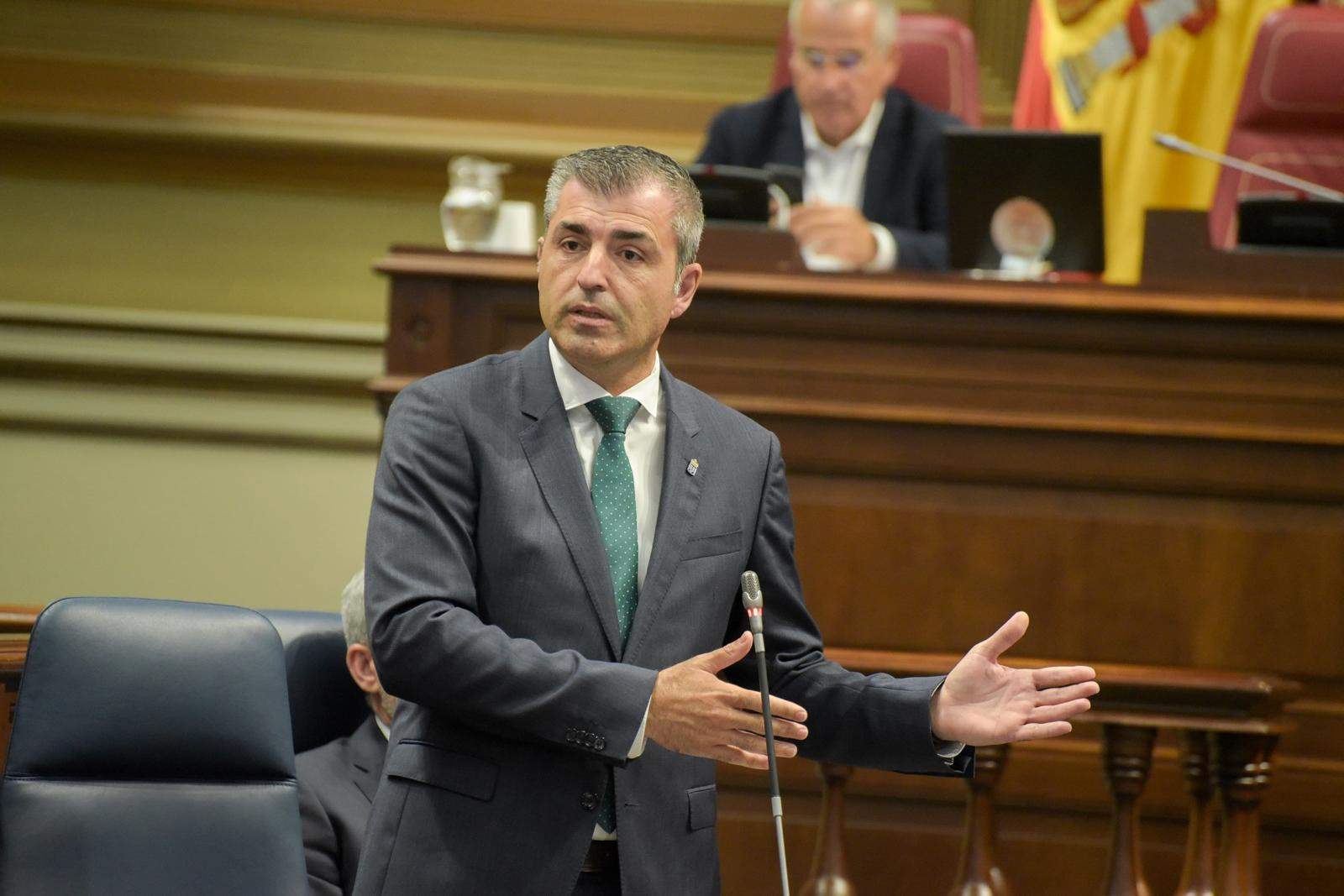 Vicepresidente canario considera que Torres debe comparecer físicamente en Parlamento regional por el  caso mascarillas 