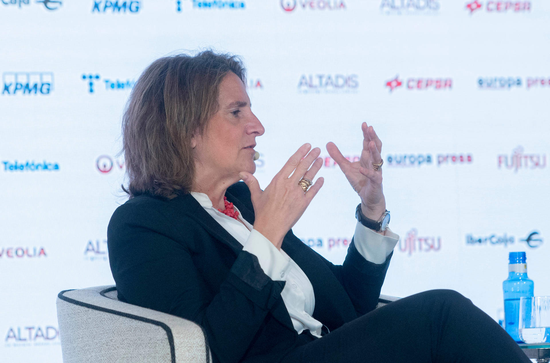La vicepresidenta tercera y ministra para la Transición Ecológica, Teresa Ribera, interviene durante un desayuno informativo de Europa Press, en el Hotel Rosewood Villa Magna, a 3 de abril de 2024, en Madrid.