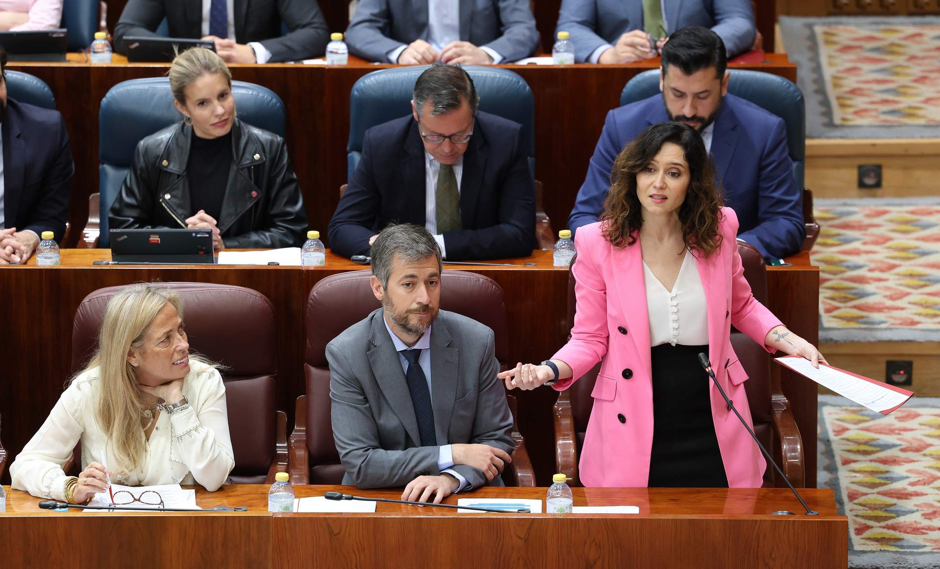 La presidenta de la Comunidad de Madrid, Isabel Díaz Ayuso, interviene durante un pleno en la Asamblea de Madrid, a 11 de abril de 2024, en Madrid.