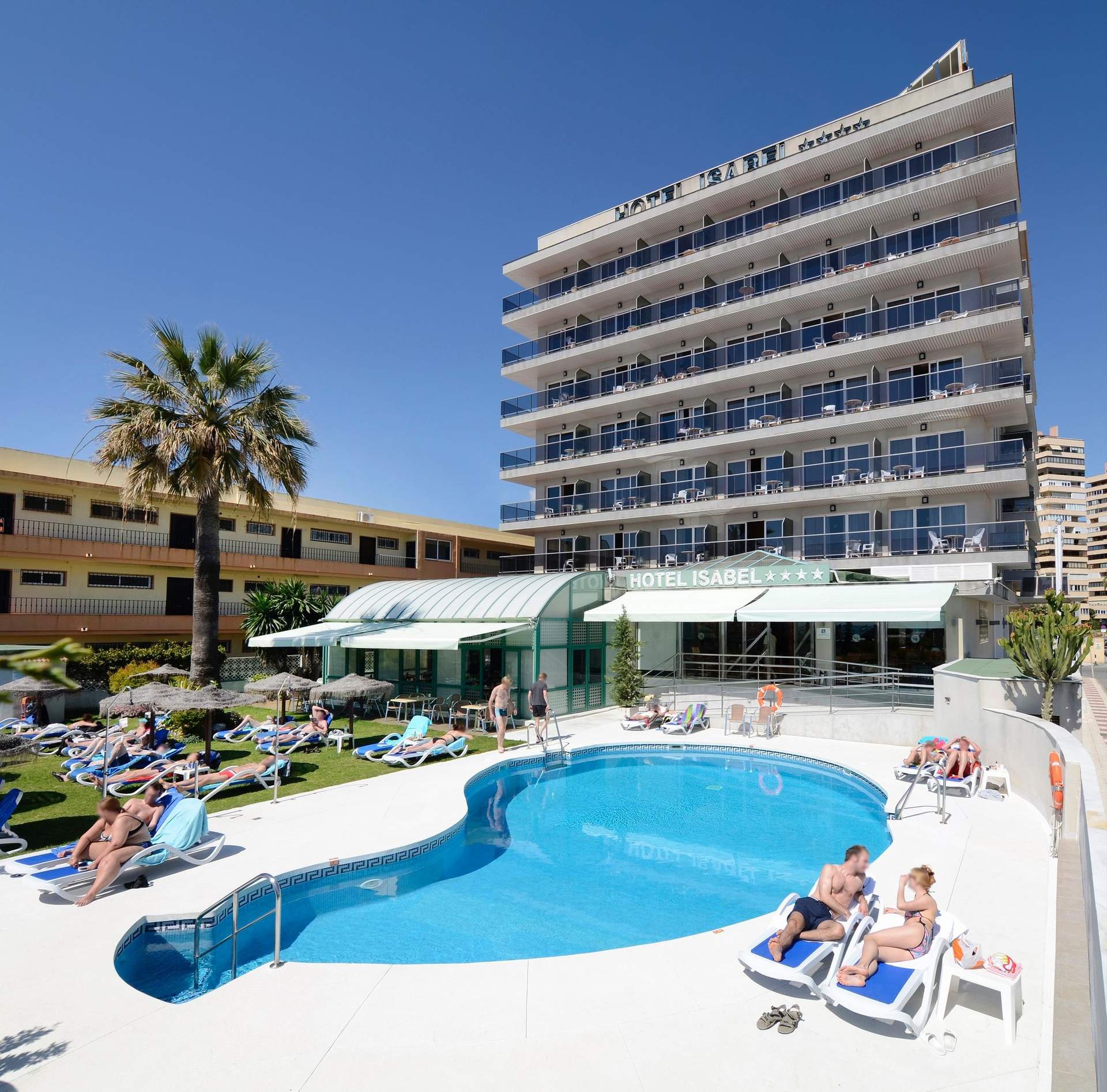 Los hoteles facturaron 110 euros de media por habitación en marzo un casi un 10% más que el año anterior