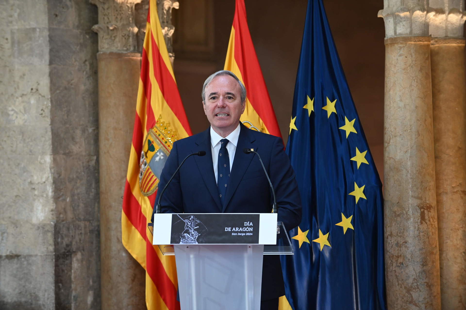 AMP.- Azcón apela al  cimiento constitucional de la nación española  y el apoyo  con firmeza  de Aragón
