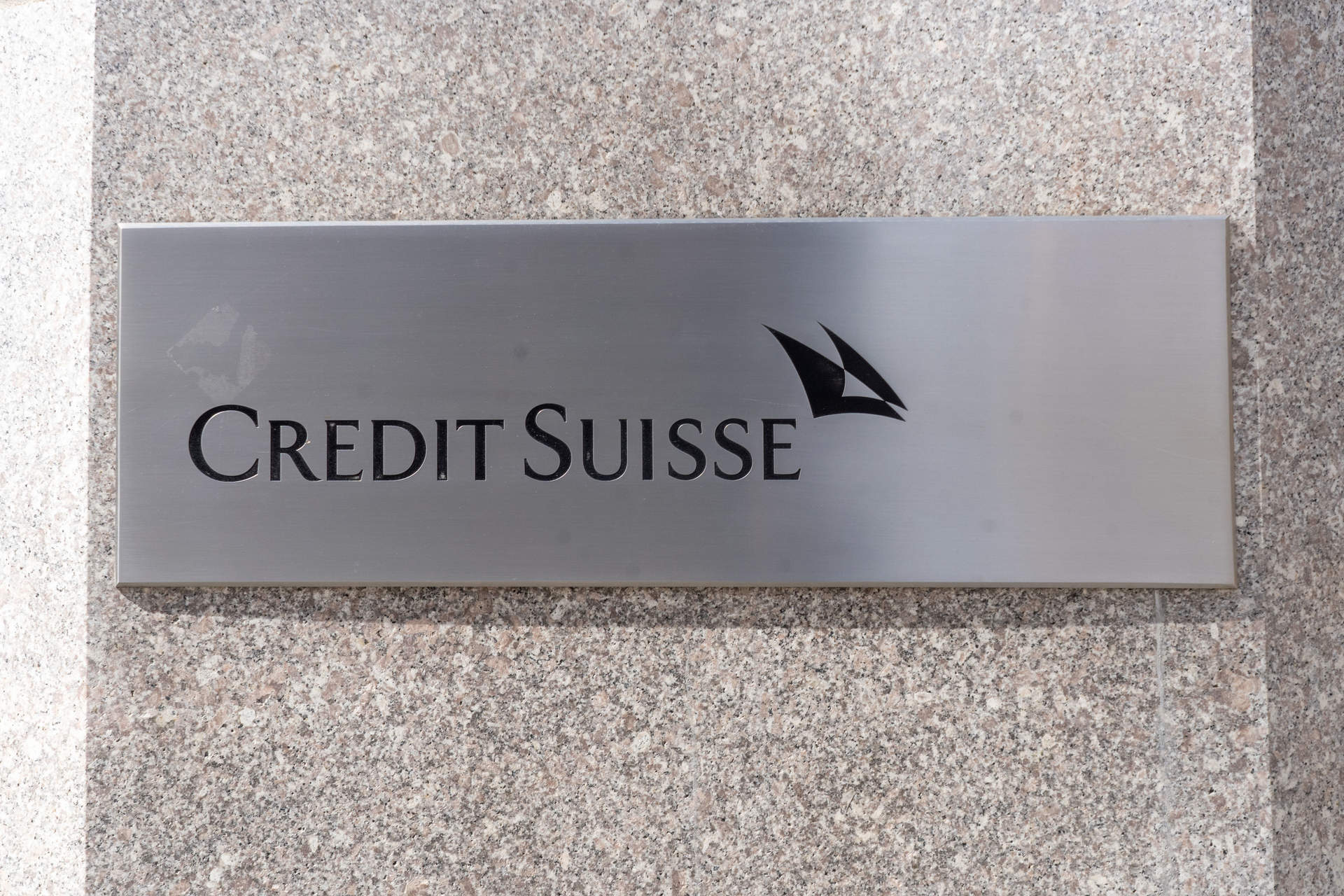 El último CEO de Credit Suisse ultima su salida de UBS